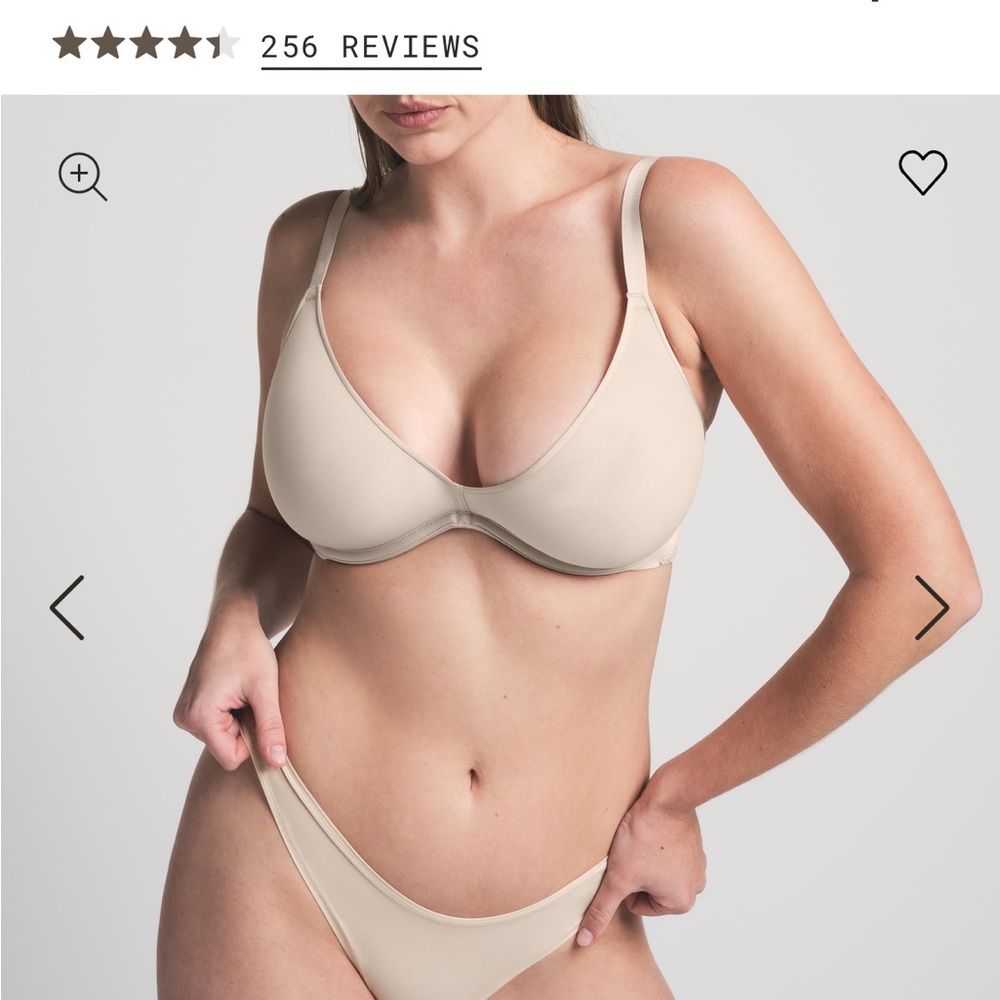 SKIMS weightless scoop bra